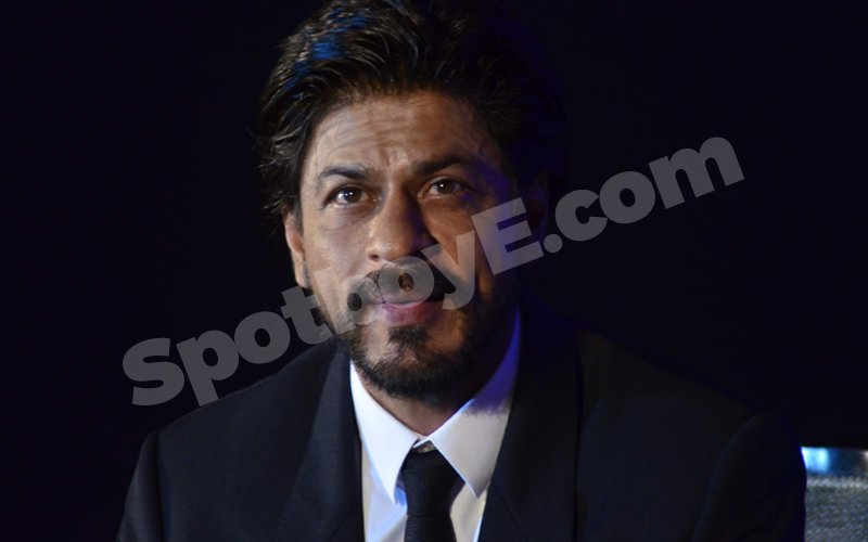 VIDEO ALERT: Who Is The Man SRK Got Into A Scuffle With?