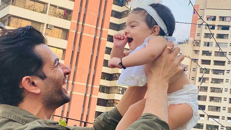 Jay Bhanushali’s Little Daughter Tara Claps As She Watches Him Host A Show From Home For The First Time- Video Inside