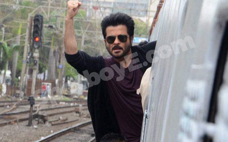 Did you spot Anil Kapoor in a Local Train?