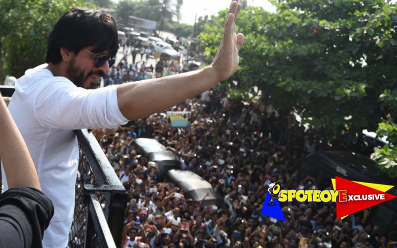 Shah Rukh’s musical ode to his fans!