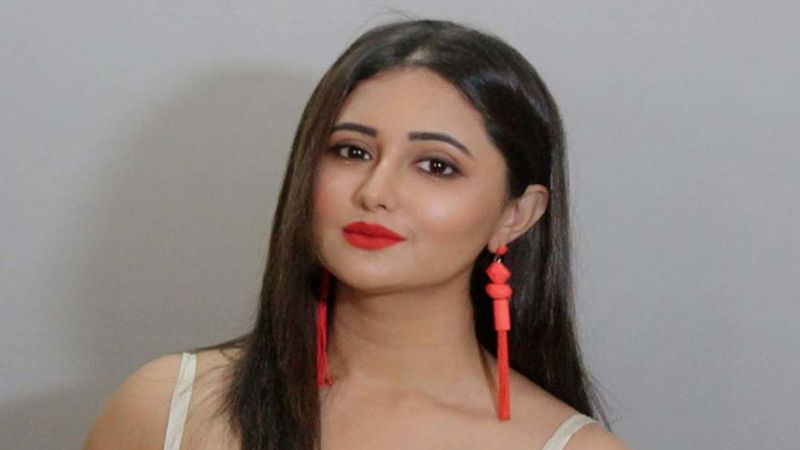 Rashami Desai Vents Her Anger Towards People Who Ill Treat Their Pets; Abuses Them And Wishes They Should Be Sent To China