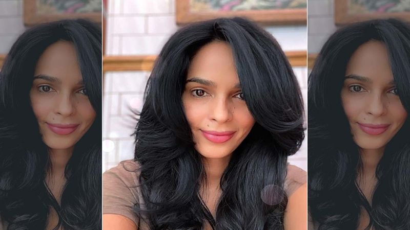 Mallika Sherawat Gets Trolled For Arranging The Chess Pieces On Chess Board Incorrectly Just For A Social Media Post