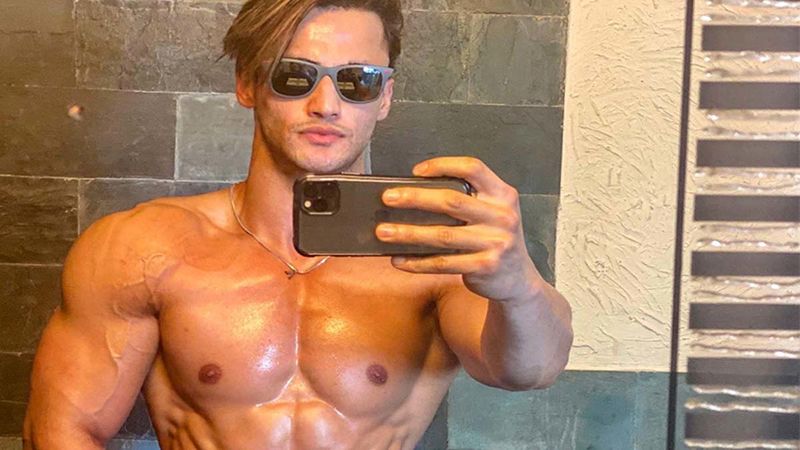 Bigg Boss 13’s Asim Riaz Going Shirtless Showing Off His Ripped Body Leaves His Female Fans Drooling