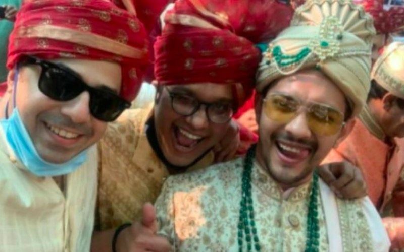 Aditya Narayan Shows Off A New Style Of Lap Dance At His Wedding With Shweta Agarwal; It's Hilarious And Unique – VIDEO