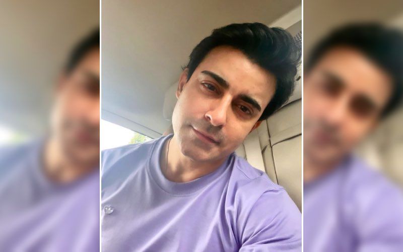 Gautam Rode Shares A Picture Wearing Hospital Scrubs; Says 'Doesn't Look  Like I've Come Out Of A Back Surgery'- See Pic