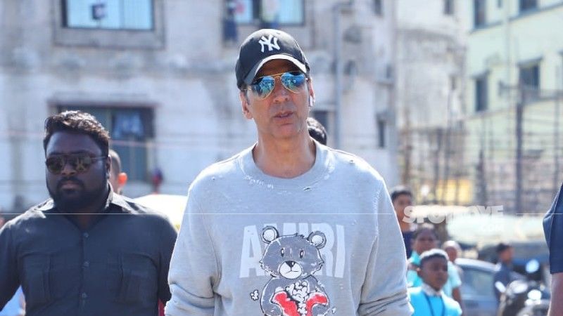 Is This Why Akshay Kumar Does Not Attend Bollywood Parties?