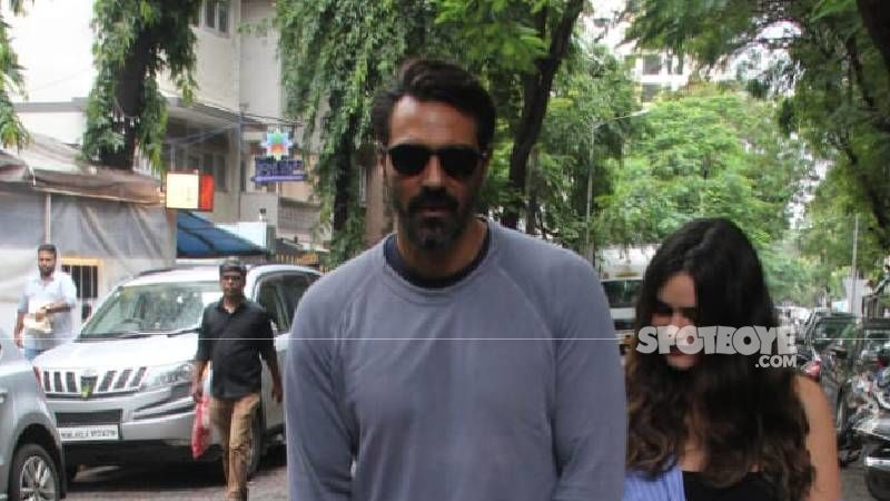 Arjun Rampal Leaves NCB Office Post Almost 8 Hours Of Interrogation - VISUALS