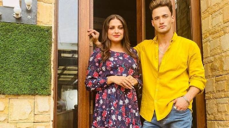 Asim Riaz And Lady Love Himanshi Khurana Take Over Twitter Together; 'ASIMS BUILT IN PAIN SOON' And 'HIMANSHI HITS 8M' Make It To The Top Trends