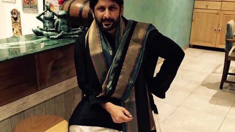 Arshad Warsi Wants People To Buy His Paintings So That He Can Pay His Electricity Bill; Says 'Kidneys, I'm Keeping For The Next'