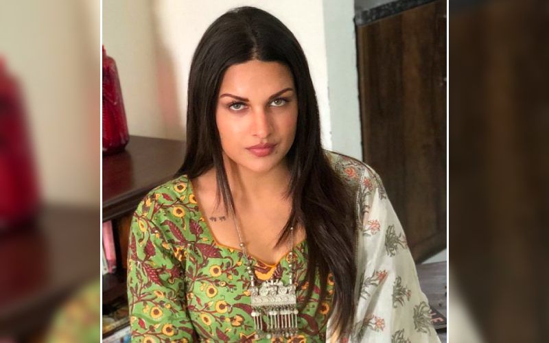 Bigg Boss 13's Himanshi Khurana Slams An Airline For Giving 'Worst Service Ever'; Says: 'They Had Mannerless Ground Staff'