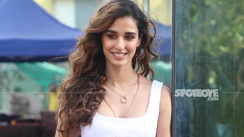 Disha Patani Just Raised The Temperature Level By A Few Degrees By Flaunting Her Toned-Midriff; No Wonder It's So HOT