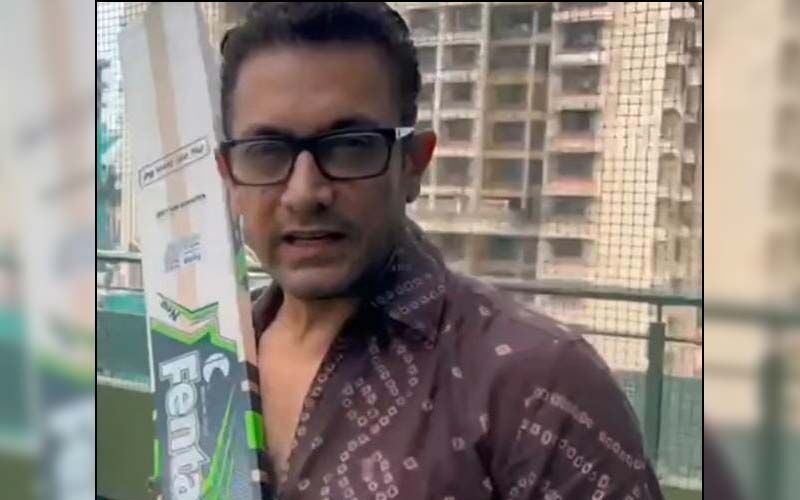 Aamir Khan Plays Cricket, Teases Fans About His 'Kahaani' In New Video; Actor To Be Seen In Director RS Prasanna's Sports Drama? Find Out