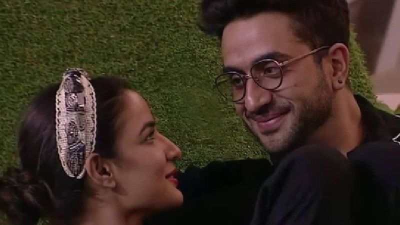 Bigg Boss 14: Jasmin Bhasin Sheds Tears As She Misses Aly Goni; Latter Admits Being 'Very Close' To The Former