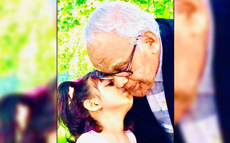 Aishwarya Rai Bachchan Remembers Father Krishnaraj Rai On His Death Anniversary, Shares A Cute Pic Of Daughter Aaradhya Kissing Her Grandfather's Cheek