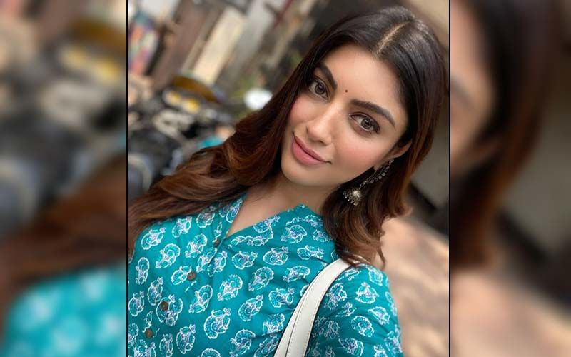 Akanksha Puri Cancels Her Trip From Indore To Mumbai Amid Cyclone Tauktae; Actress Will Be Residing In Her Hometown For A While