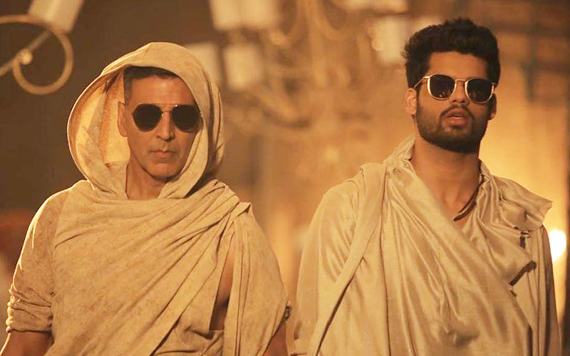 Akshay Kumar's Special Number With Brother-In-law Karan Kapadia In Blank- First Look!