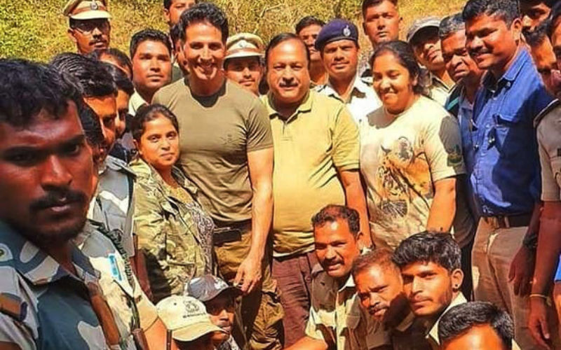 Man Vs Wild LEAKED PICS: Akshay Kumar Begins The Shoot For Bear Grylls' Show Wearing Army Tee