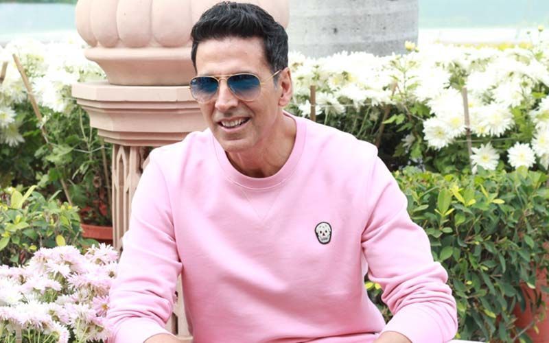 Akshay Kumar Spends Time With Daughter Nitara Calls ‘Best Day Ever’,  Wins Stuffed Toys For Her- Video Inside