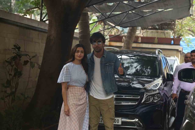 Ranbir Kapoor Steps Out With Alia Bhatt Looking Snazzy In A Rs 90K