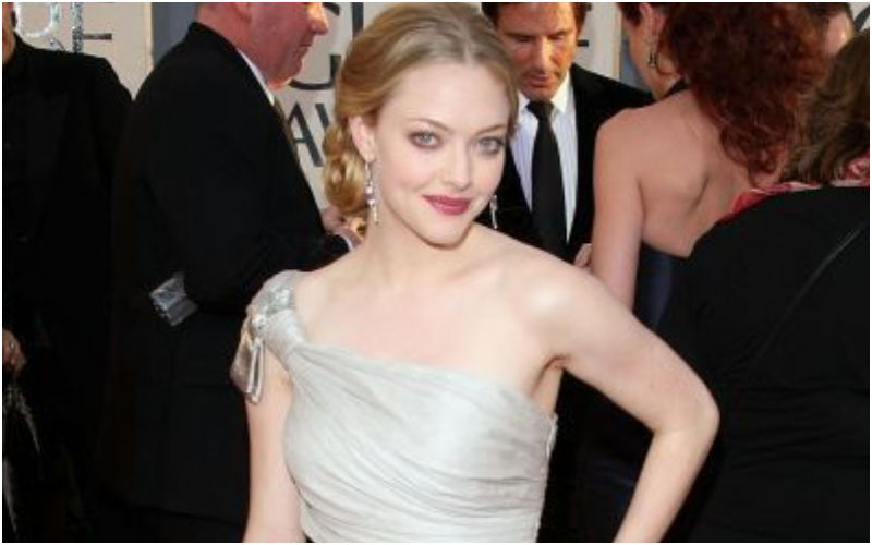 Amanda Seyfried Handles Wardrobe Malfunction With Swag; Says ‘I’m Gonna Take Off My Dress’ As She Gets Frustrated By Repeated Shoulder Slip At Critics Choice Awards 2023