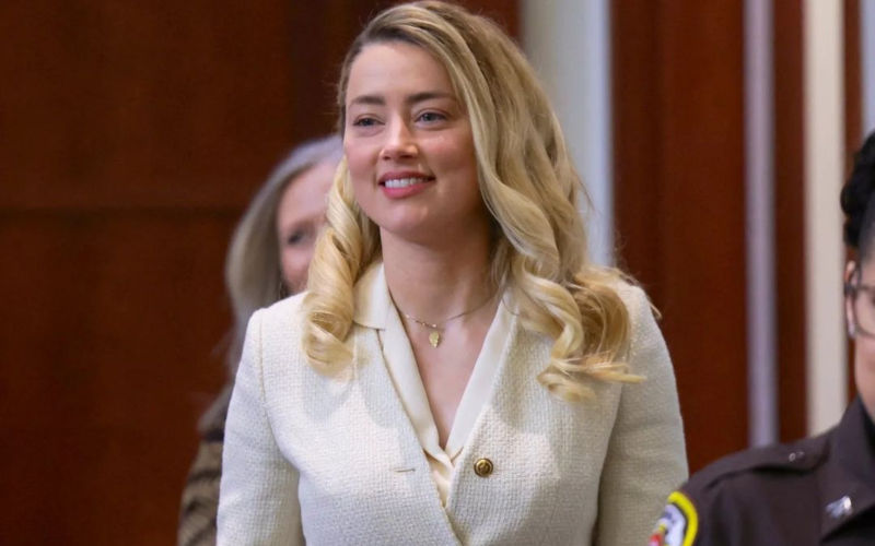 Amber Heard’s $15m Book Deal Reports Go Viral, Internet Speculates Book To Be Titled - 'HOW TO POOP IN A BED?’