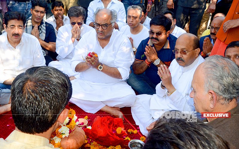 Anil Kapoor Boney Kapoor Manish Malhotra Amar Singh At Sridevi Prayer Meet