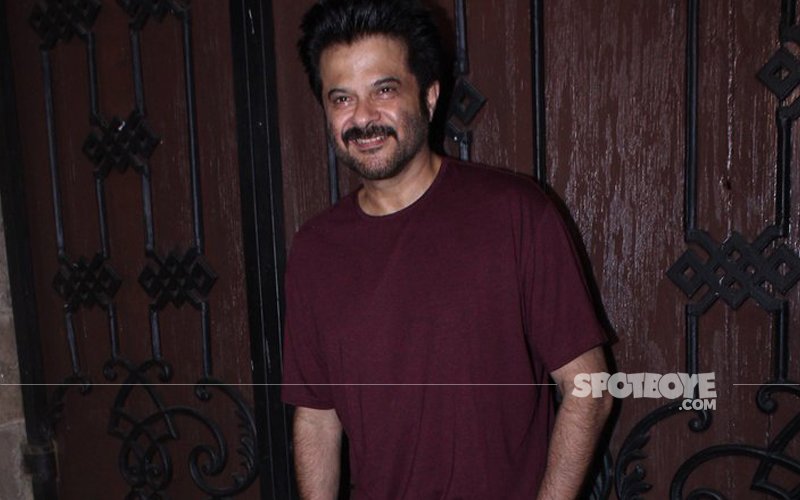 Bollywood ladies celebrate Karwa Chauth in Anil Kapoor’s bungalow