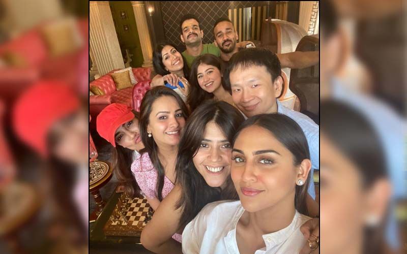 Anita Hassanandani Celebrates Her 40th Birthday With Hubby Rohit Reddy, Ekta Kapoor, Surbhi Jyoti And Others; Calls Them 'My Happy Place'