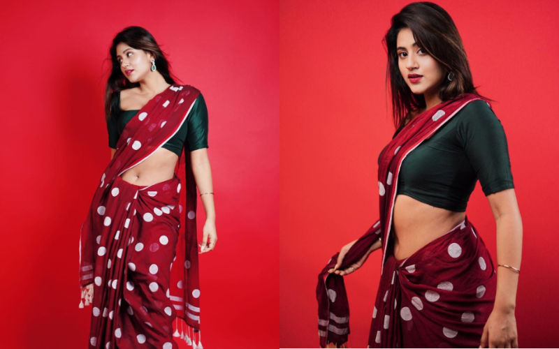 Anjali Arora Looks Sensual In A Red Saree, Flaunts Her Sexy Waist, Fans Say, ‘Aag Laga Di Baba’- Picture Inside