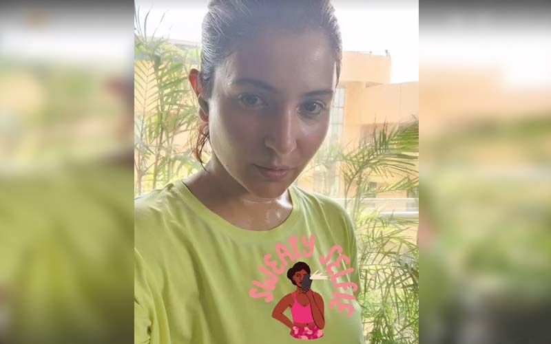 Anushka Sharma Returns To Mumbai, Shares A Picture Of Her Post-Workout Glow; SEE PHOTO