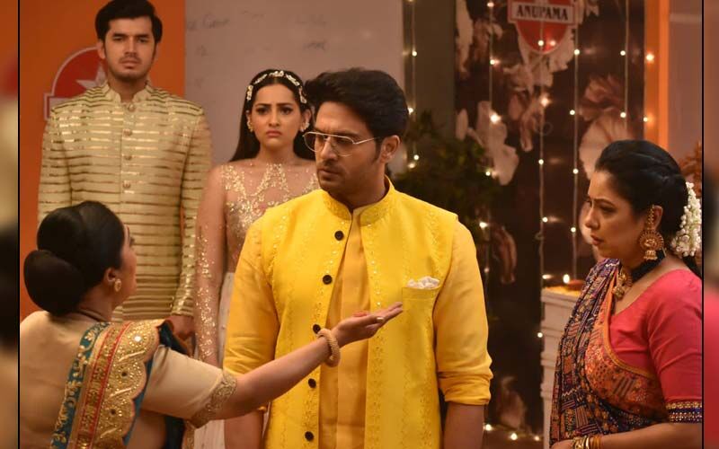 Anupamaa SPOILER ALERT: Anu And Anuj Celebrate Diwali Together; Baa Gets Angry And Asks Them To Get Married