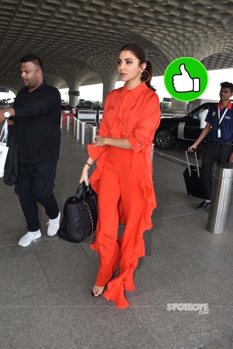 Anushka Sharma Spotted At Airport