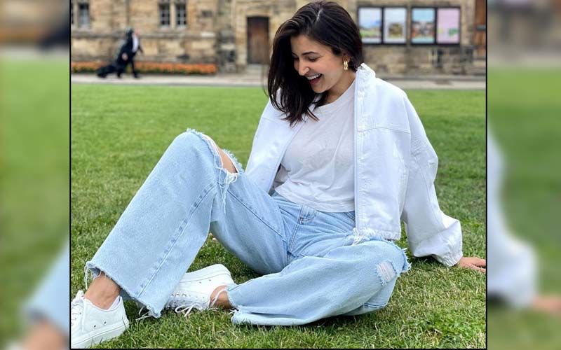 Anushka Sharma Looks Drop-Dead Gorgeous As She Shares Photos Clicked By