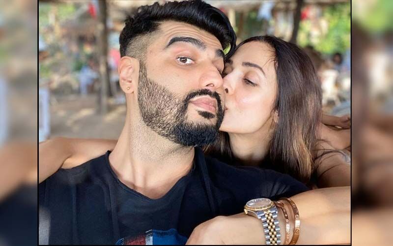 Arjun Kapoor Shares A Candid Photo With Malaika Arora And It's All About Love; Actor Says, 'She Makes Me Happy' -PIC INSIDE