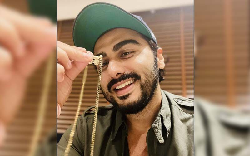 Here's Why Arjun Kapoor Is Flaunting A Mangalsutra In His Latest Instagram Post