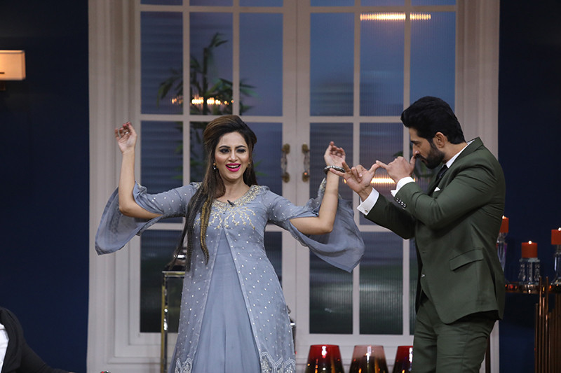 Arshi Khan And Hiten Tejwani Dancing On The Sets Of JuzzBaatt