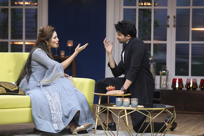 Arshi Khan And Husein Kuwajerwala On The Sets Of JuzzBaatt