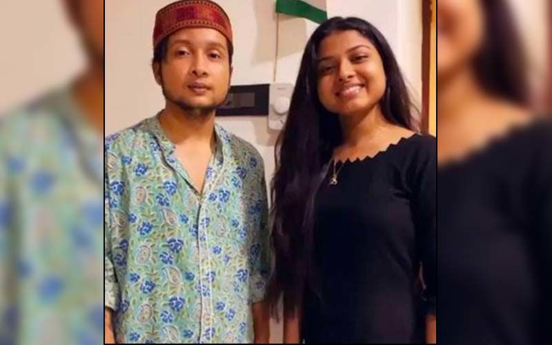 Indian Idol 12: Pawandeep Rajan Turns Harmonium Teacher For Arunita Kanjilal; Latter Calls Him A Helpful Person And Says 'Glad To Have Found A Tutor' - See Pic