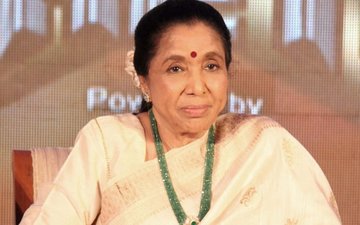 Asha Bhosle Blocks Abusive Pakistanis On Twitter