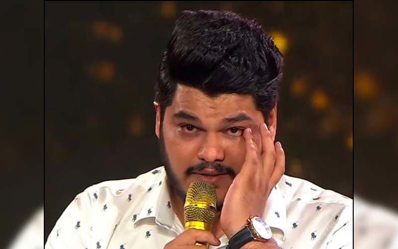 Indian Idol 12: Ashish Kulkarni Gets Emotional As His Dad Makes A Surprise Visit On Father's Day Special Episode - WATCH