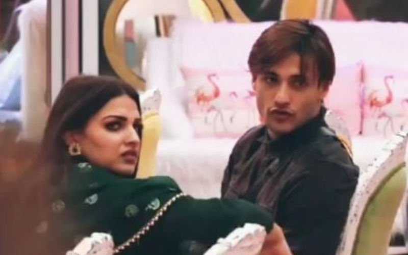 Bigg Boss 13: Asim Riaz Deep In Love With Himanshi Khurana; Sings 'Kyun Hota Hai Pyaar, Na Tum Jaano Na Hum'