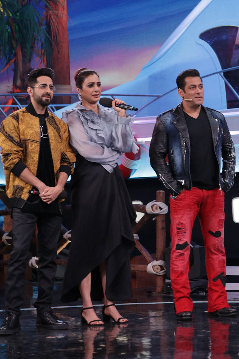 Ayushmaan Khurana Tabu and Salman Khan in Bigg Boss 12 Weekend Ka Vaar 1