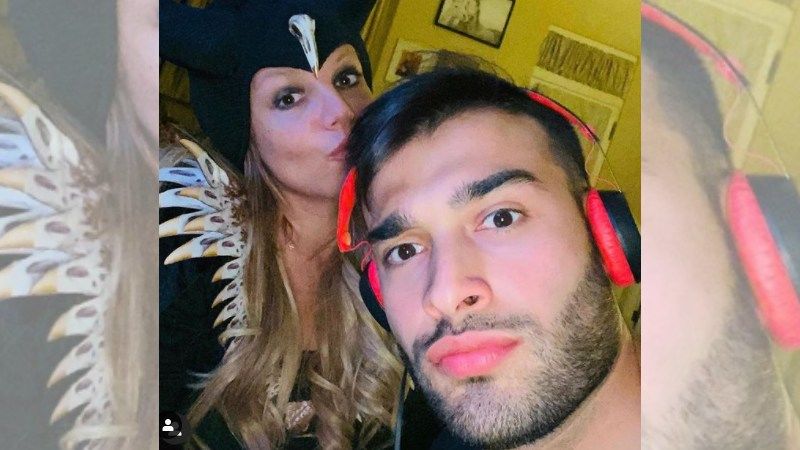 Britney Spears' Boyfriend Sam Asghari Recovers From Coronavirus In 10 Days; Calls 2020 A 'Crazy-Twisted' Year