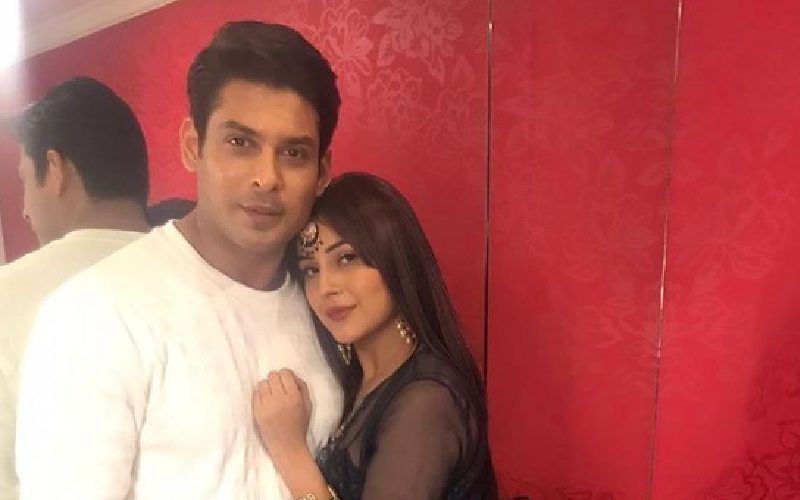 Shehnaaz Gill Has A Picture With Sidharth Shukla As Her Phone Wallpaper; Fans Decode It's A Picture From Diwali Celebrations