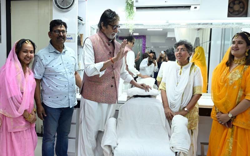 Amitabh Bachchan Surprises His Makeup Man Of 40 Years, Deepak Sawant With A Sweet Gesture