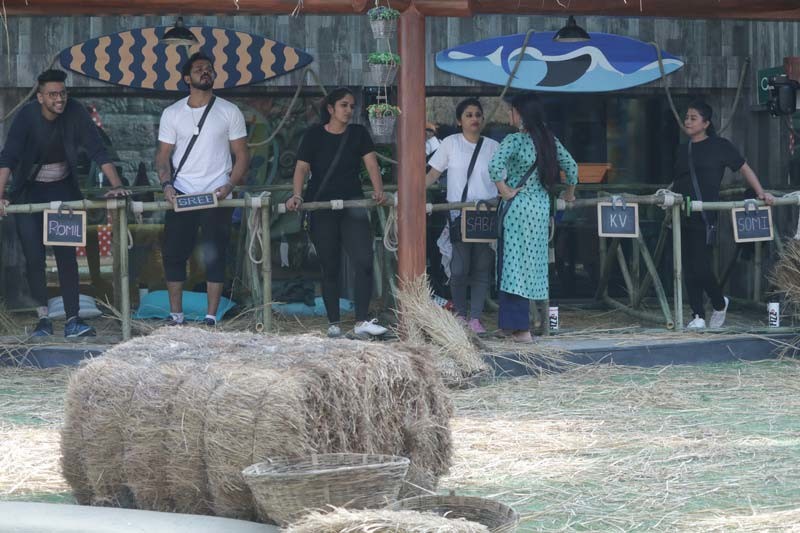 Bigg Boss 12 Contestants Gather Up For The Luxury Budget Task
