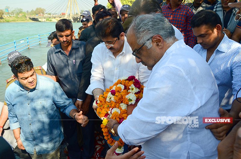 Boney Kapoor Submerges The Ashes Of Sridevi In Haridwar