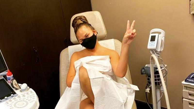 Chrissy Teigen Shares A Topless Snap After Officially Breaking Up With Her Breast Implants; Proudly Says, 'I Did' - PIC