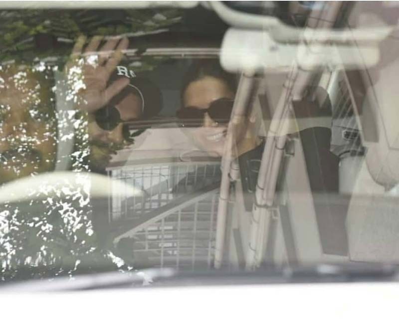 Deepika Padukone-Ranveer Singh Leave For Bengaluru Reception Venue And ...