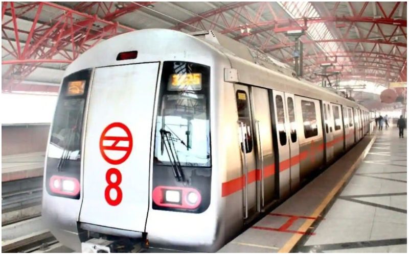 Woman Passes Soft Drink From Her Mouth To Partner In VIRAL Video! Couple's Intense, Unusual PDA In Delhi Metro Sparks Concerns-WATCH